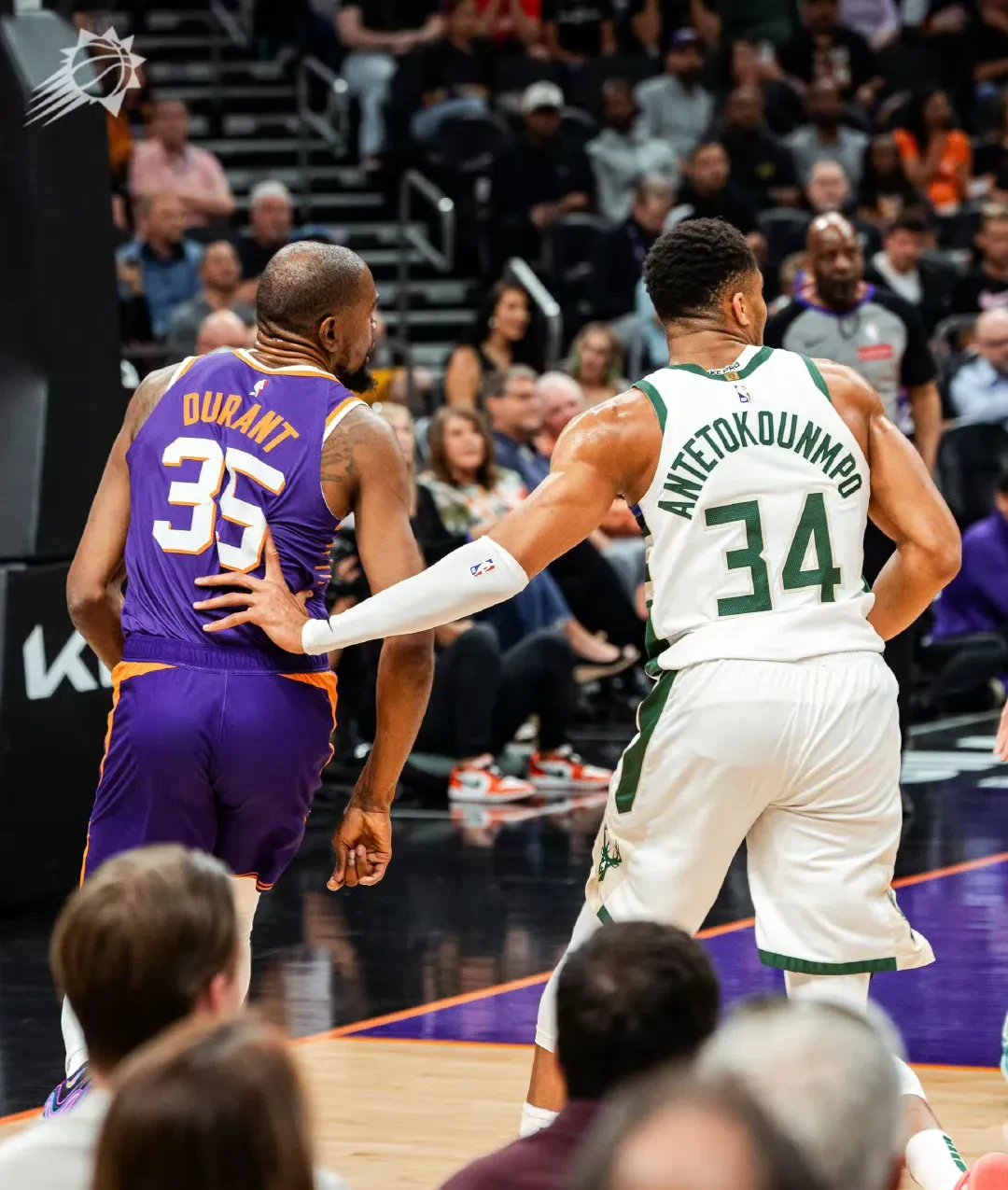 杜兰特重返赛场，重要助攻首场状态出色，澳大利亚队观众沸腾！上演精彩一战的简单介绍